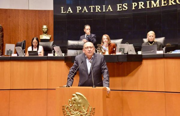 Rubén Moreira V