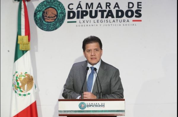 Víctor Hugo Lobo Román
