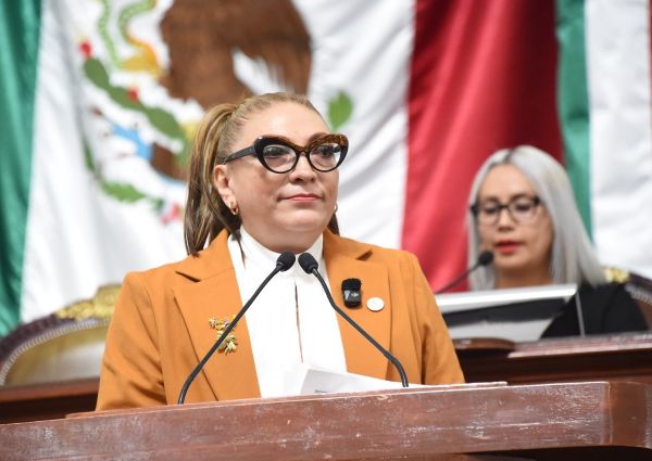 Adriana Espinosa de los Monteros